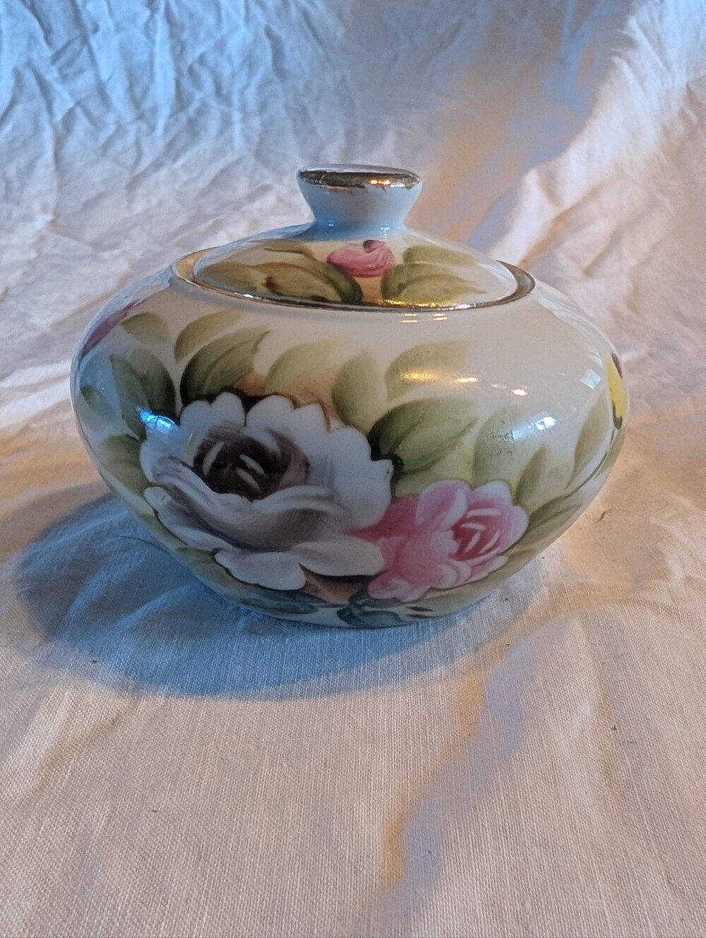 2/30$ Vintage Porcelain Floral Lidded Jar in White, Pink & Green with Gold Trim - Picture 6 of 9